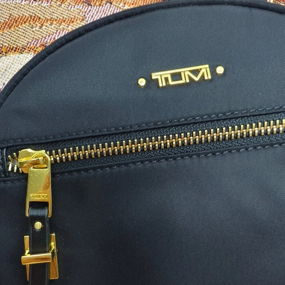 🖤 TUMI Black Nylon Crossbody Purse Gold Tone Hardware Pristine - Picture 4 of 6